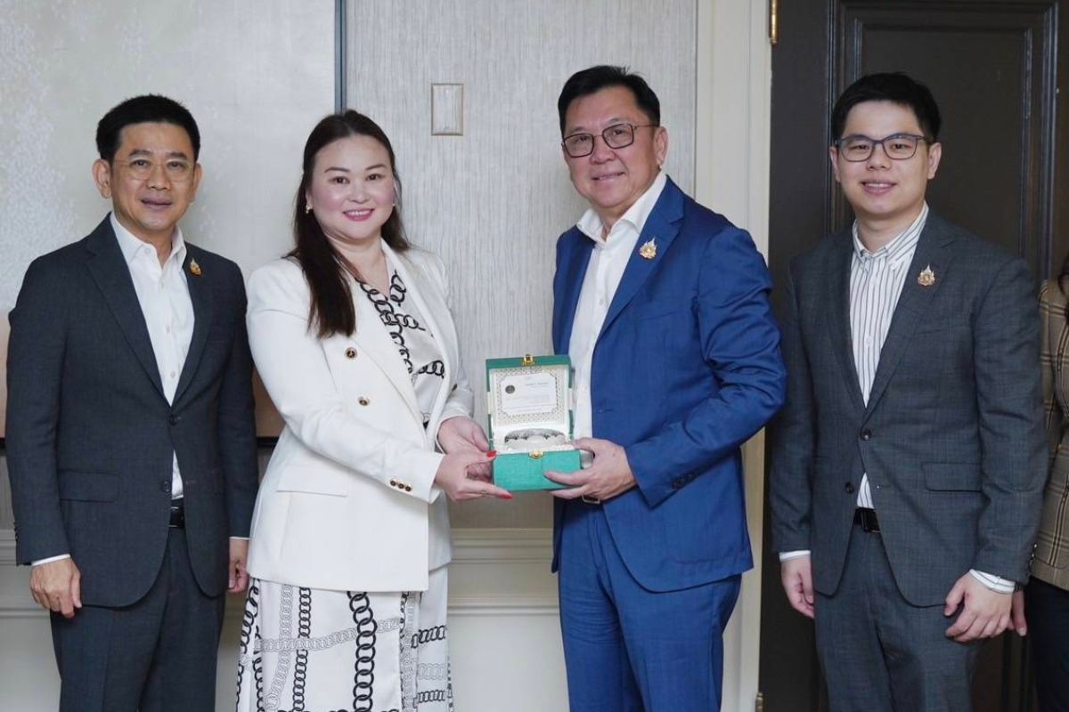 ‘จตุพร-ฉันทวิชญ์’ ถกผู้บริหาร Clark ในสหรัฐ ดันนำเข้าสินค้าไทยเพิ่ม
