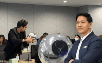 Orb เครื่องสแกนชีวมิติรับเหรียญ WLD