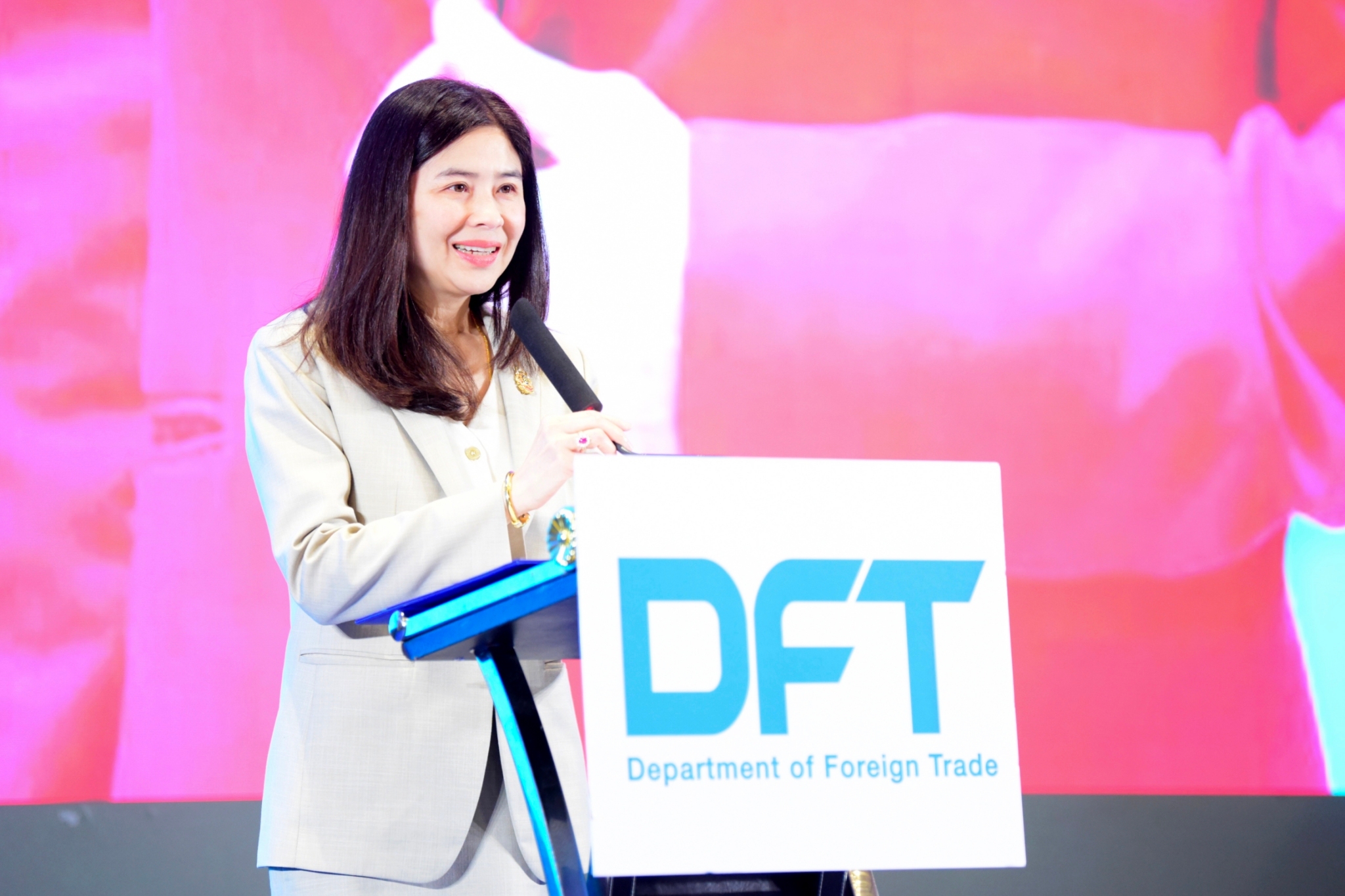 พาณิชย์ปลื้ม ไทยใช้สิทธิ FTA เม.ย. 2568 พุ่งทะลุ 9.3 แสนล้านบาท