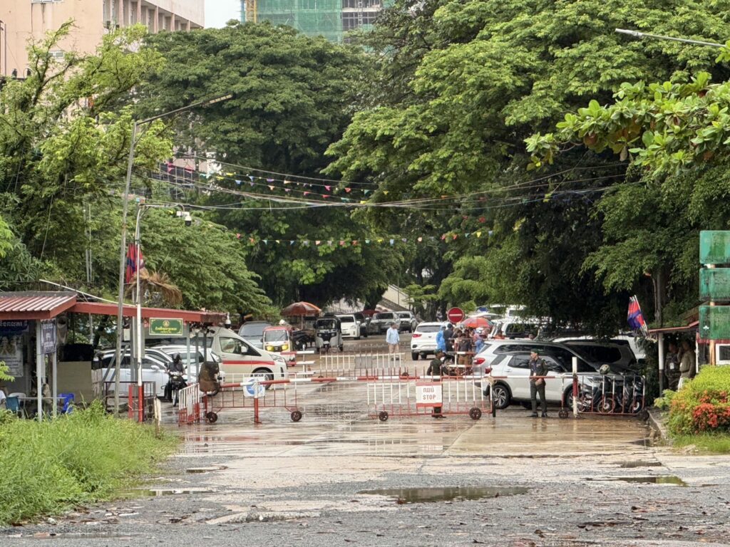 บริเวณหน้าด่าน