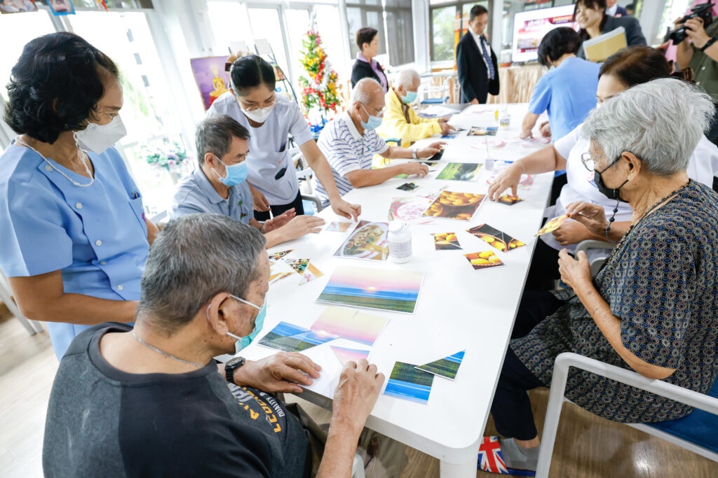‘ธรรมศาสตร์’ ผนึกท้องถิ่น 39 แห่ง ปั้นโมเดลจัดบริการผู้สูงอายุในชุมชน