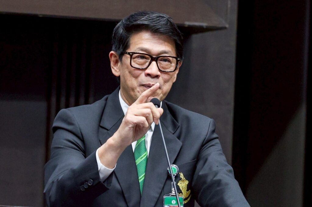 วิรัตน์ มีนชัยนันท์