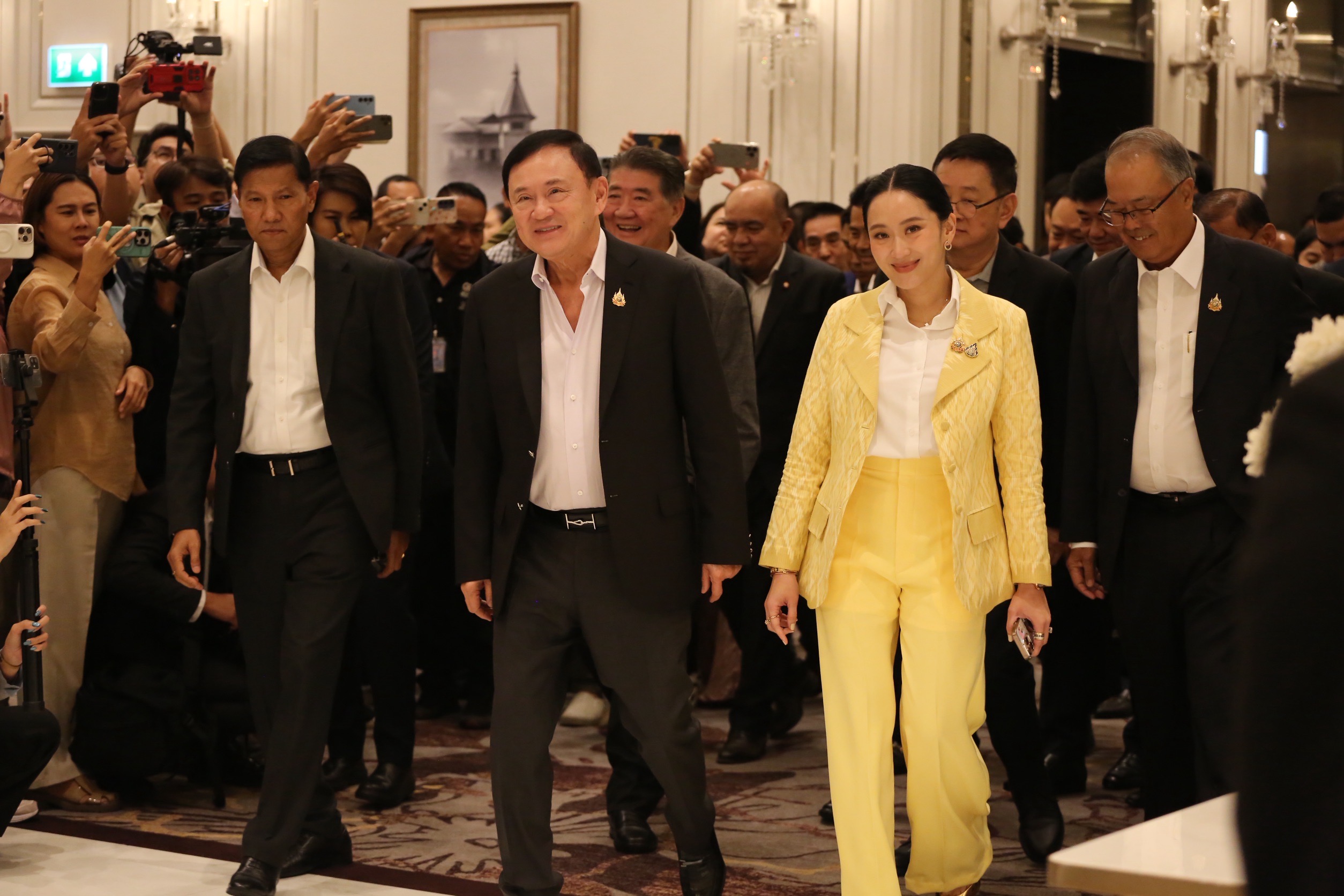 แพทองธาร เปิดเวทีดินเนอร์ ขอบคุณตลอด 1 ปีพรรคร่วม มั่นใจเอกภาพรัฐบาลผ่านไปได้