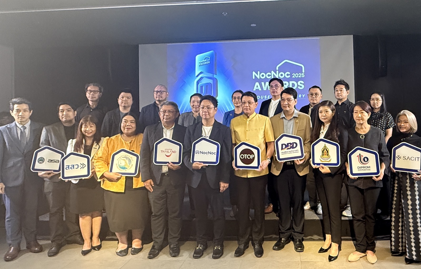 ดัน “Design & Craft 2025” ปลุกดีมานด์เศรษฐกิจสร้างสรรค์ กระตุ้นธุรกิจบริการ-ท่องเที่ยวไทย