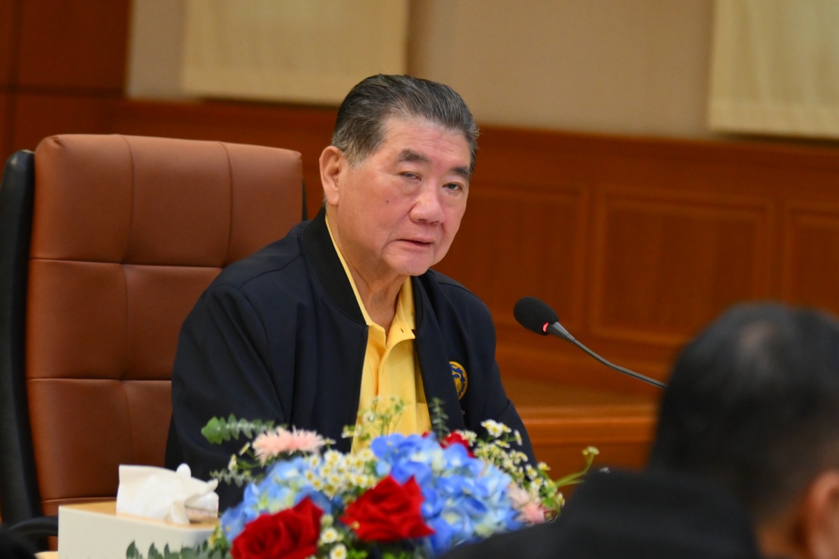จับตา ! ภูมิธรรม มอบนโยบายกวาดล้างยานรก หลังฮึ่ม ผู้ว่าฯ-บิ๊กตำรวจไม่เข้าเจอสั่งย้าย