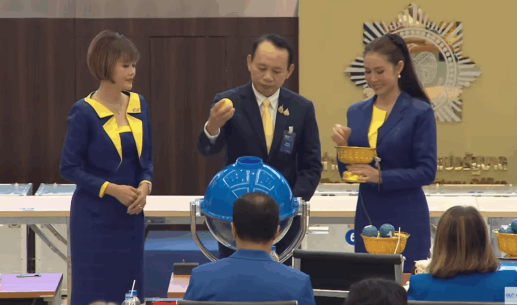 นายประเสริฐ สินสุขประเสริฐ ปลัดกระทรวงพลังงาน เป็นประธานออกรางวัลผลสลากกินแบ่งรัฐบาล งวด 1 ก.ค. 2568