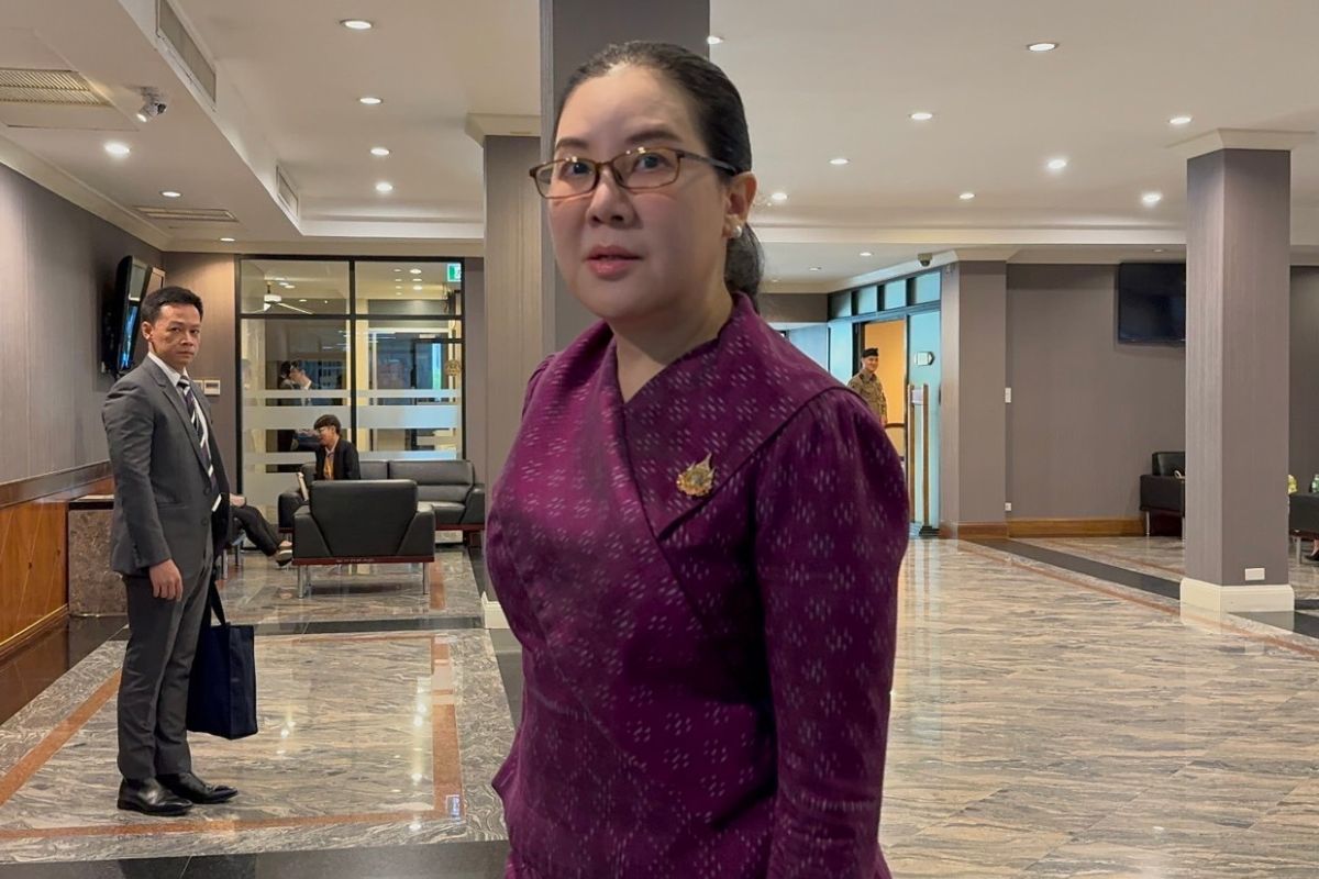 เลขาฯ ครม. ยังไม่ตรวจประวัติ จักรภพ เพ็ญแข