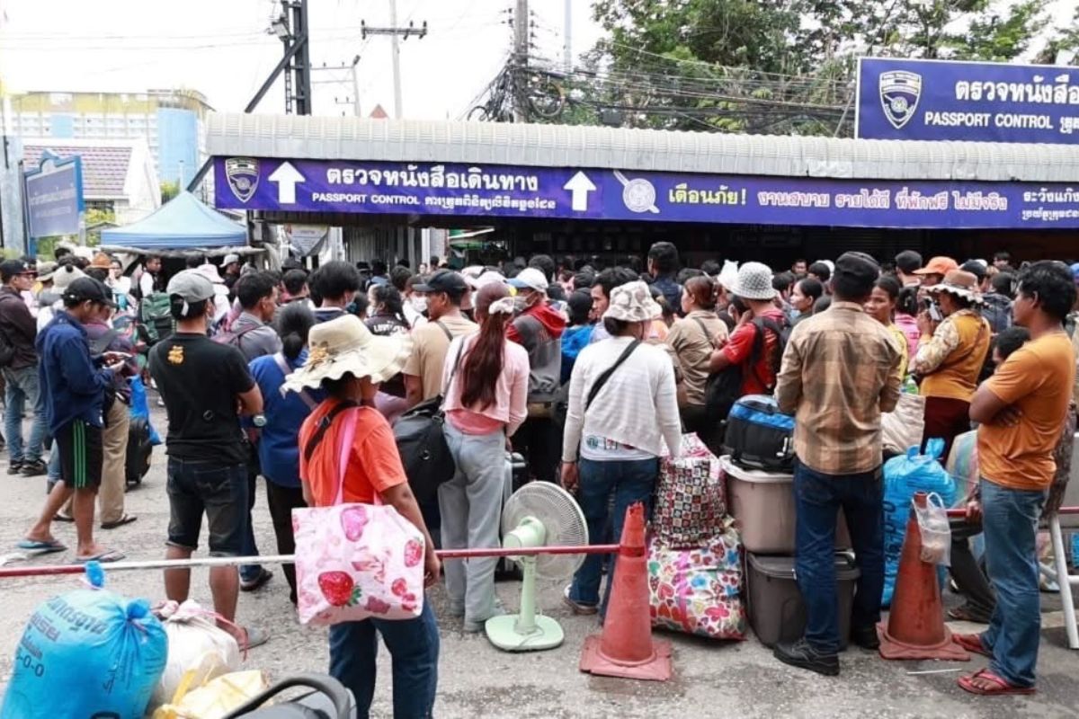 แรงงานกัมพูชาโรงงานแปรรูปไก่ ‘สระบุรี-ปทุมธานี-นครนายก’ แห่กลับบ้าน