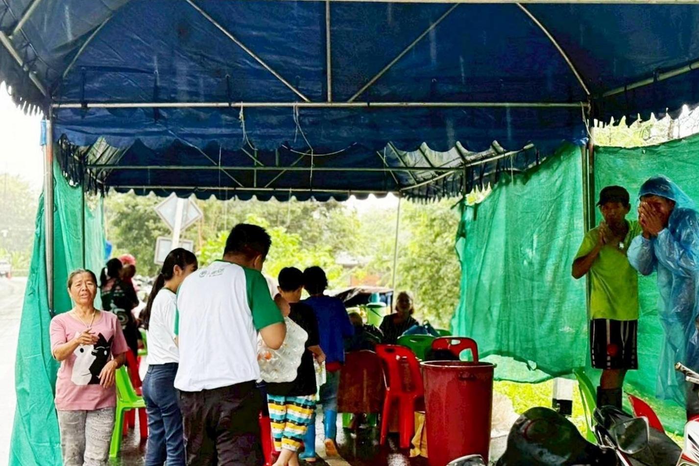 ร่วมด้วยช่วยกัน!! เครือ CP-CPF ระดมทีมช่วยเหลือเคียงข้างผู้ประสบภัยน้ำท่วม