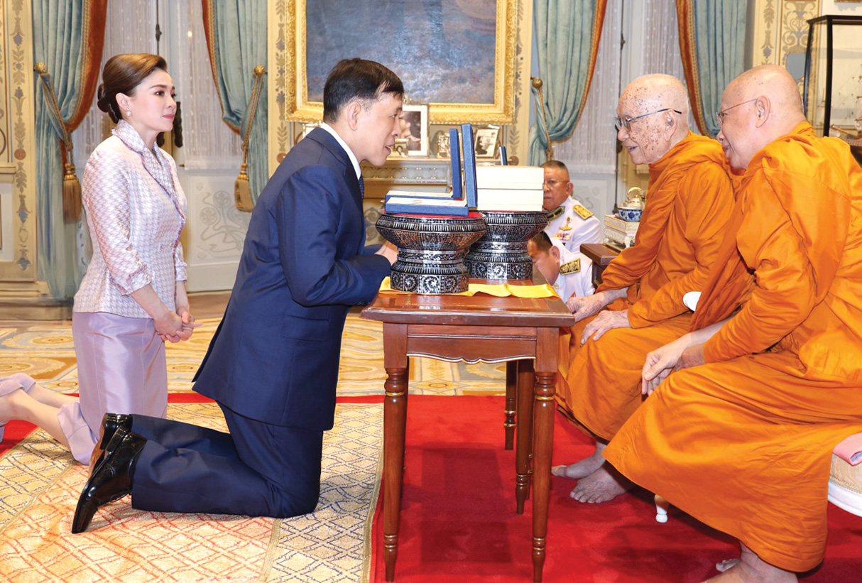 ใต้ร่มพระบารมีกษัตริย์แห่งธรรม ปูทางสู่การตื่นรู้ ‘ธรรมนาวา วัง’
