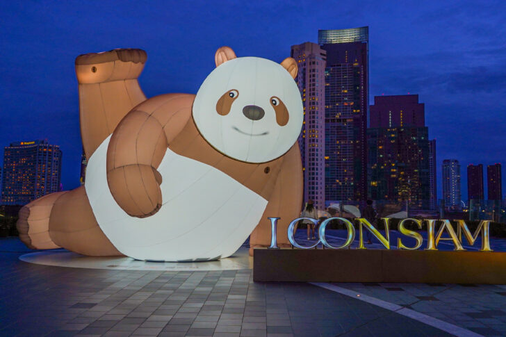 .แพนด้ายักษ์ บุกไอคอนสยาม ฉลอง 50 ปี ไทย-จีน.