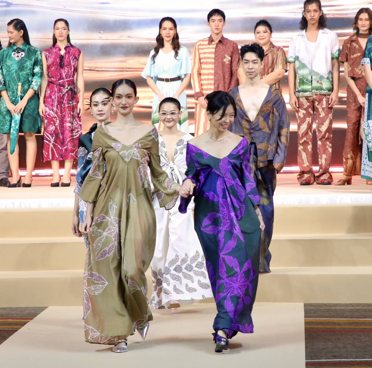 Inspiring Andaman Textile โชว์ความงามชุดผ้าไทยจังหวัดภาคใต้ฝั่งอันดามัน