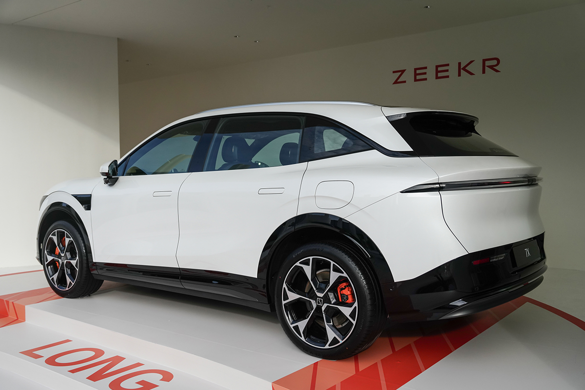 ZEEKR 7X