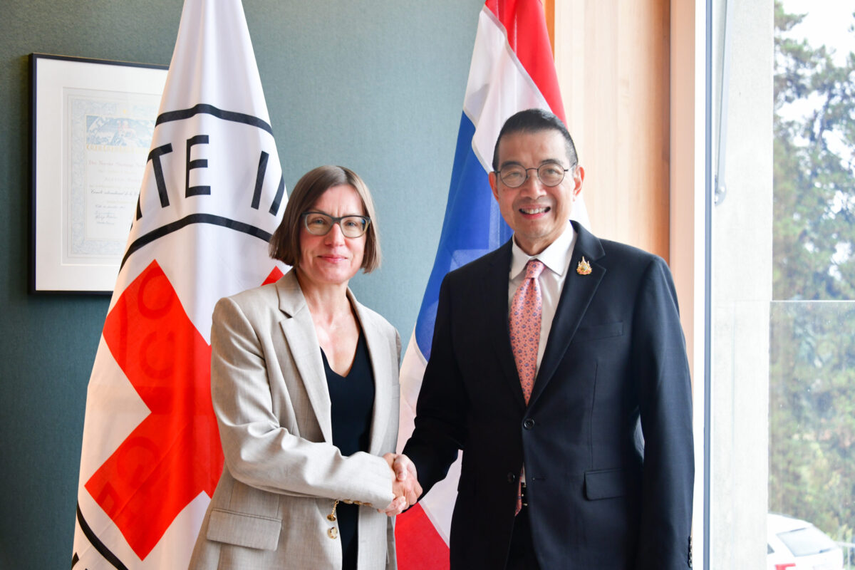 ไทยรับคำชม ยึดมั่นกม.ระหว่างประเทศ หลังมาริษ พบ ICRC ปมกัมพูชาใช้โล่มนุษย์