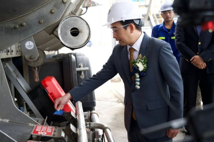 .สรรพสามิตเปิดตัว 'e-Seal' คุมเข้มปราบรถน้ำมันเถื่อน เริ่มใช้ 1 ก.ย. นี้.