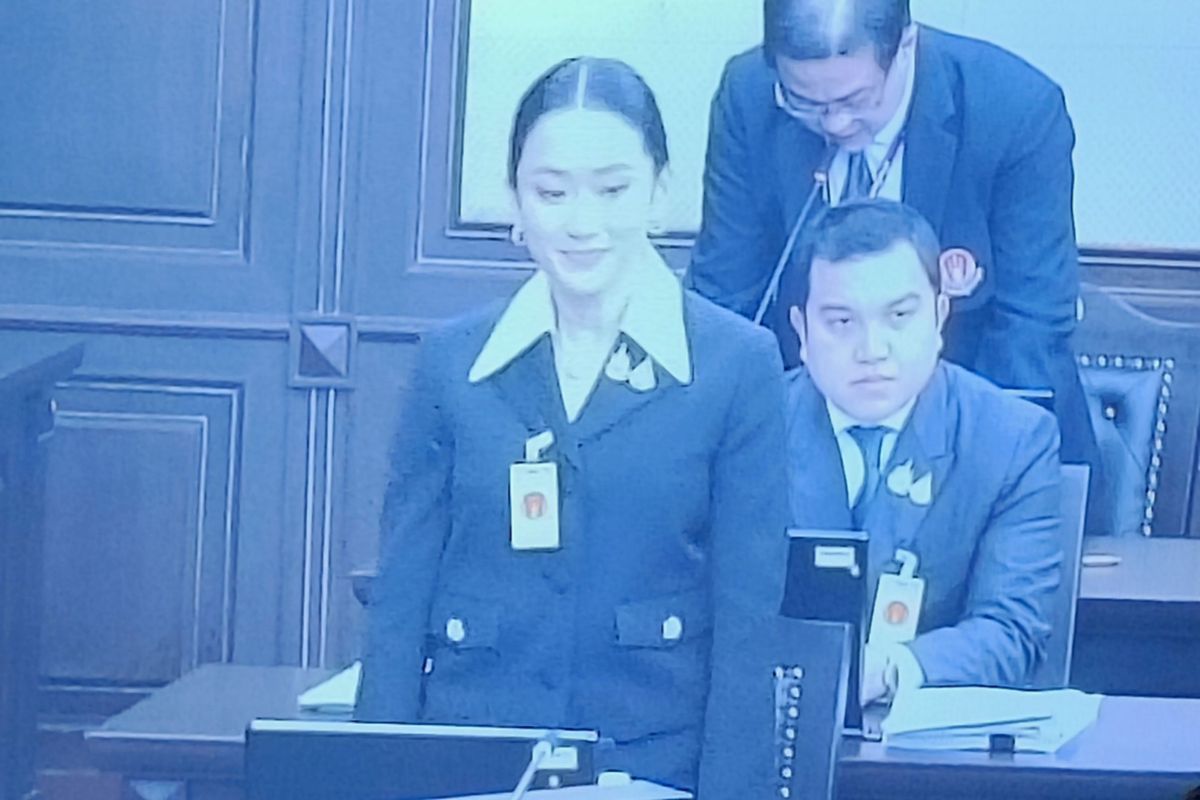 แพทองธาร พกยาดม เข้าไต่สวนคดีคลิปเสียงกว่า 2 ชั่วโมง