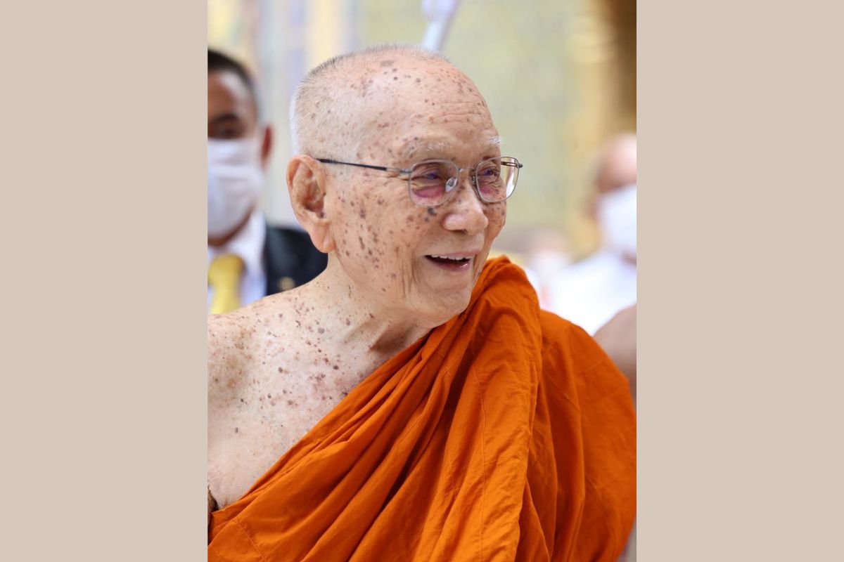 สมเด็จพระสังฆราช ถวายพระพรแด่ พระบรมราชชนนีพันปีหลวง