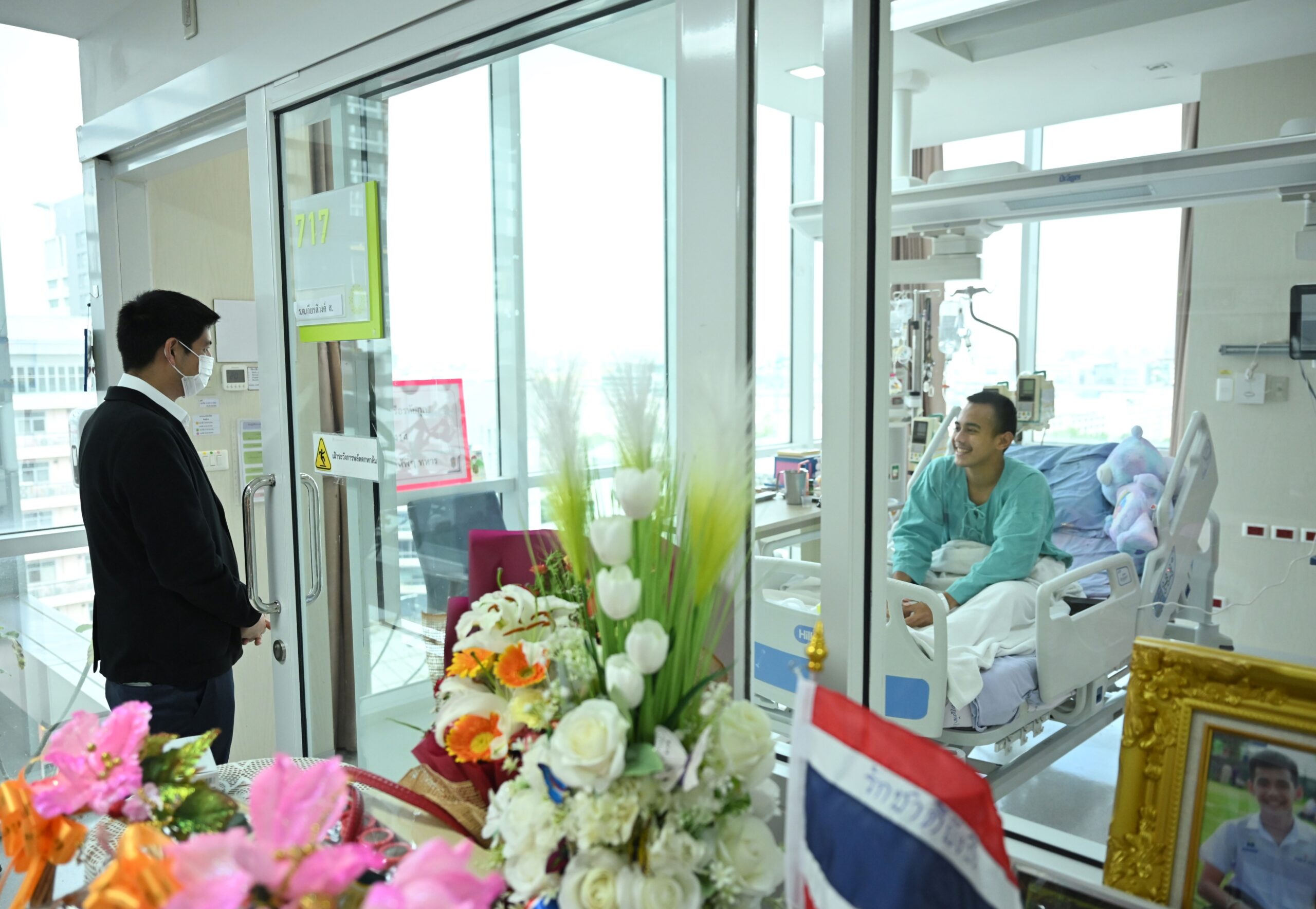 GULF มอบเงิน 2 ล้าน ให้ 2 ทหาร