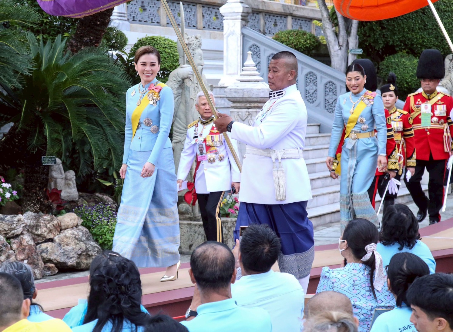 โปรดเกล้าฯ ให้พระราชินี เสด็จฯพระราชพิธีเฉลิมพระชนมพรรษา พระบรมราชชนนีพันปีหลวง