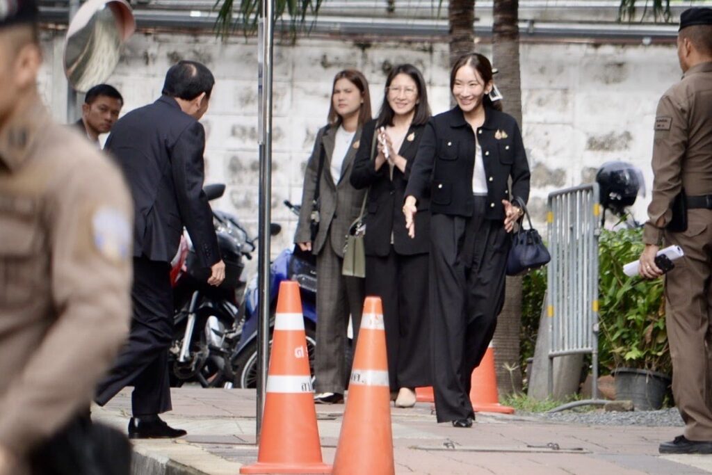นายทักษิณ ชินวัตร