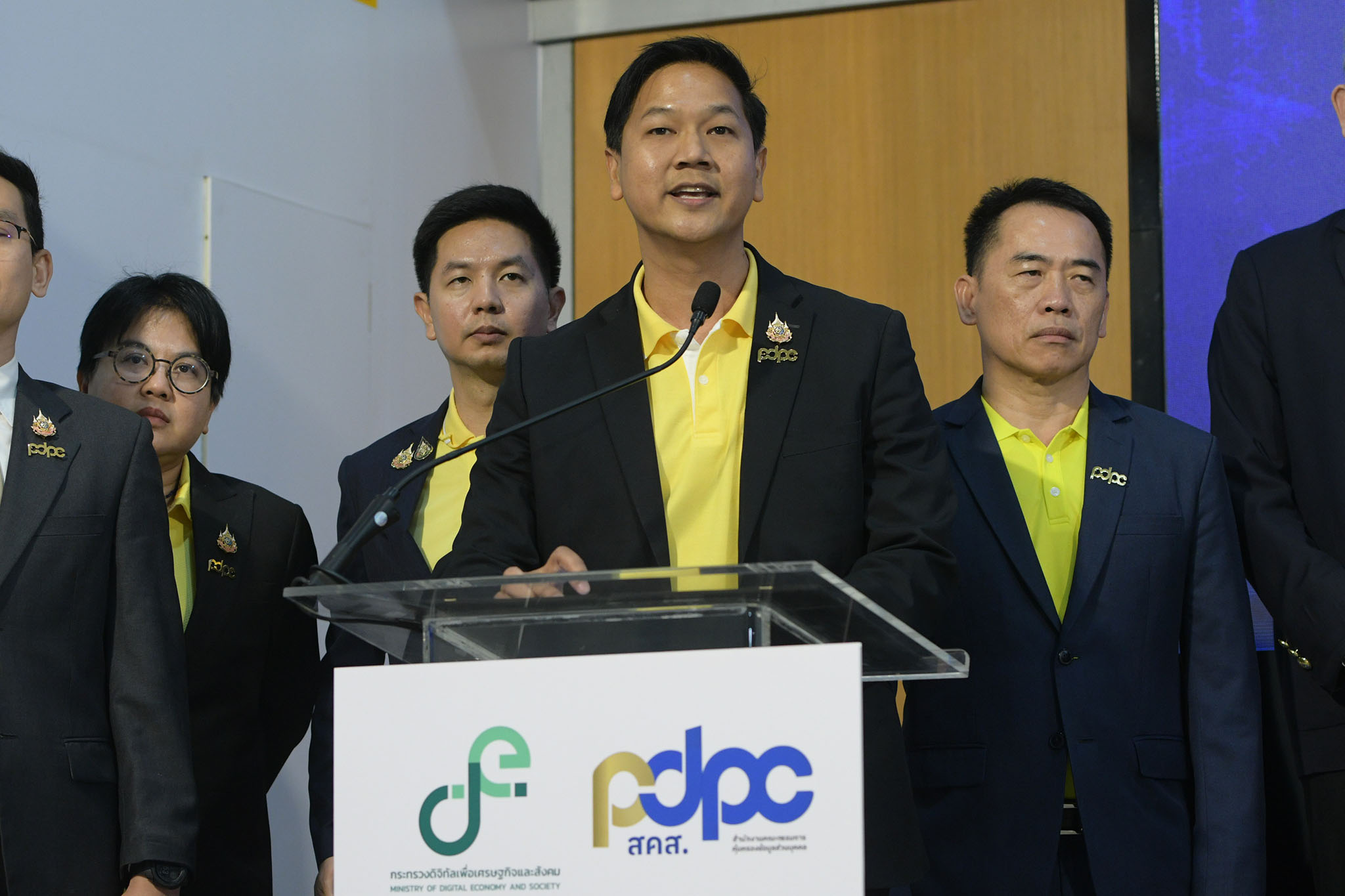 พ.ต.อ. สุรพงศ์ เปล่งขำ