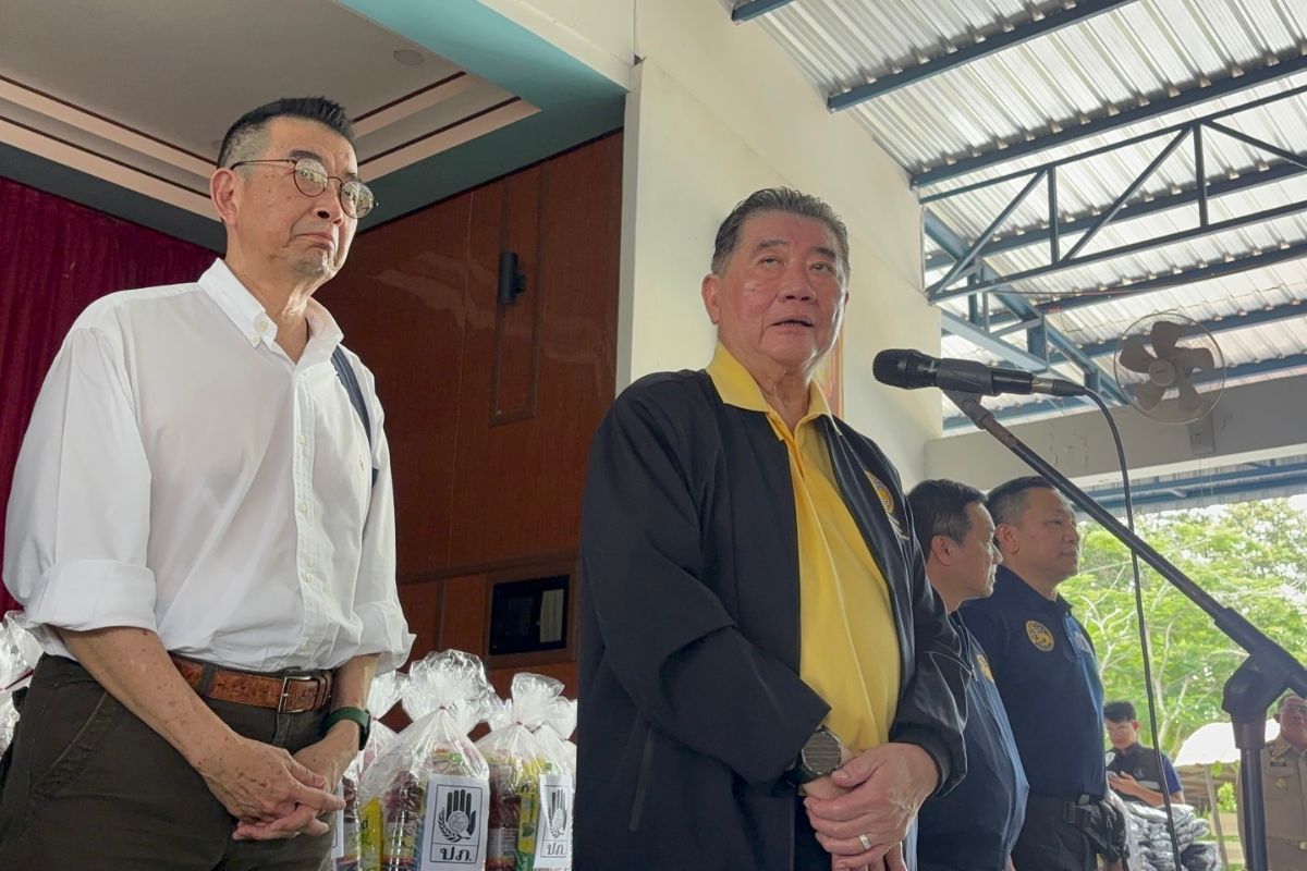 ภูมิธรรม​เยี่ยมชาวพนมดงรัก สั่งสธ.ดูแลจิตใจ​ ย้ำ​หลักฐานชัดพลเมืองไทยถูกละเมิดจาก รบ.กัมพูชา​