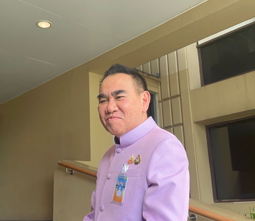 เดชอิศม์ ลั่น ประชาธิปัตย์ ไม่ทิ้ง เพื่อไทย 100% รับถูกจีบให้พลิกขั้ว