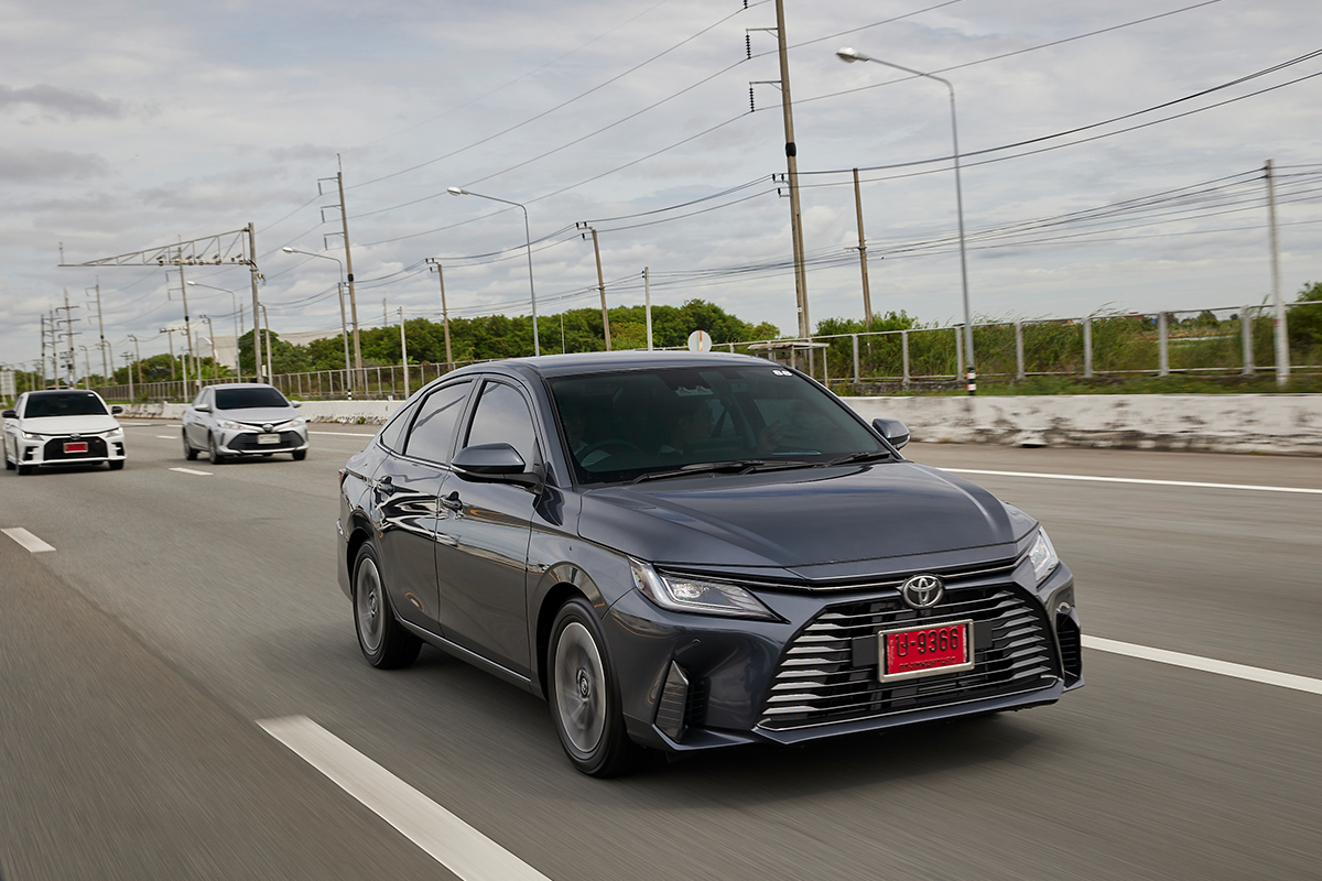 โตโยต้า ยาริส เอทีฟ ไฮบริด