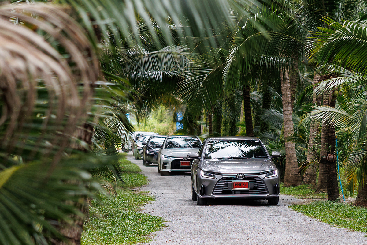 โตโยต้า ยาริส เอทีฟ ไฮบริด