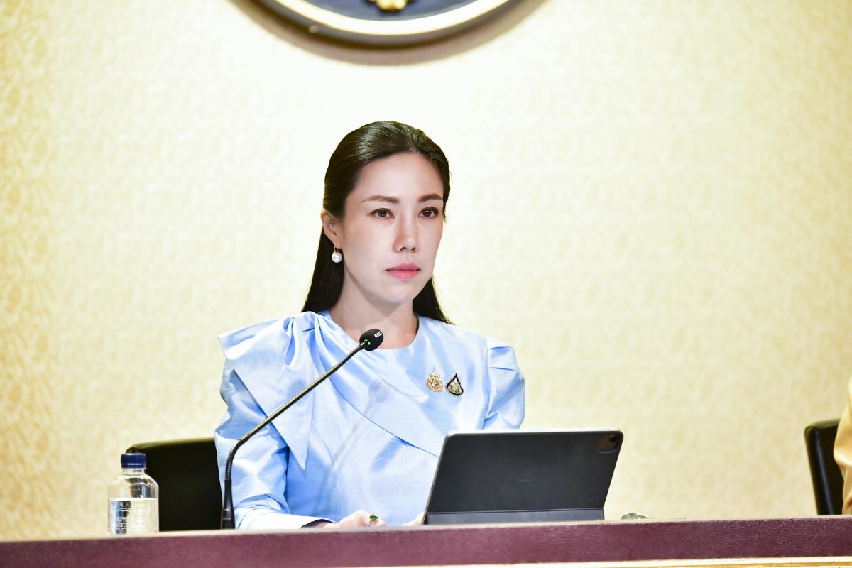 ครม.ตั้ง ข้าราชการการเมือง ที่ปรึกษา – เลขานุการรัฐมนตรี 3 กระทรวง