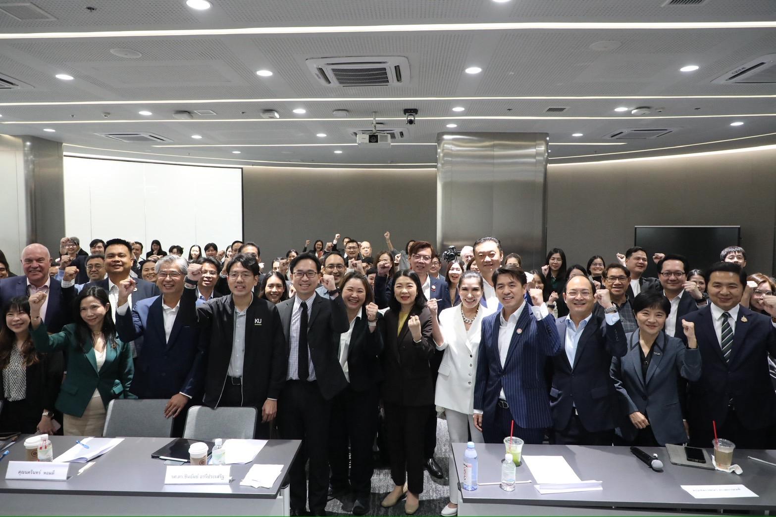 ซีพี ผนึกทุกกลุ่มธุรกิจ เดินหน้าสู่ Carbon Neutral 2030