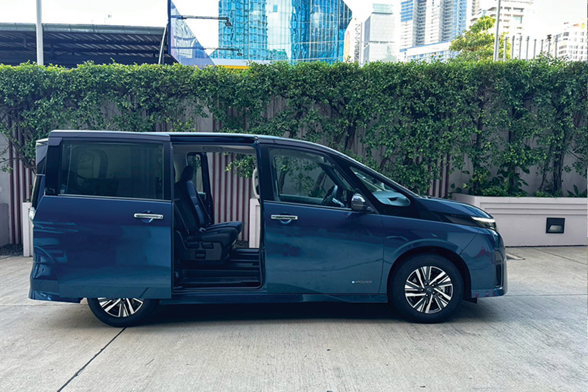 Nissan SERENA e-POWER