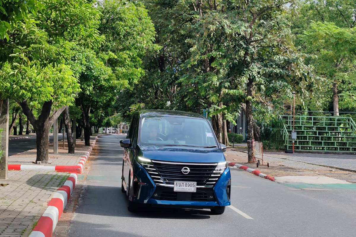 Nissan SERENA e-POWER