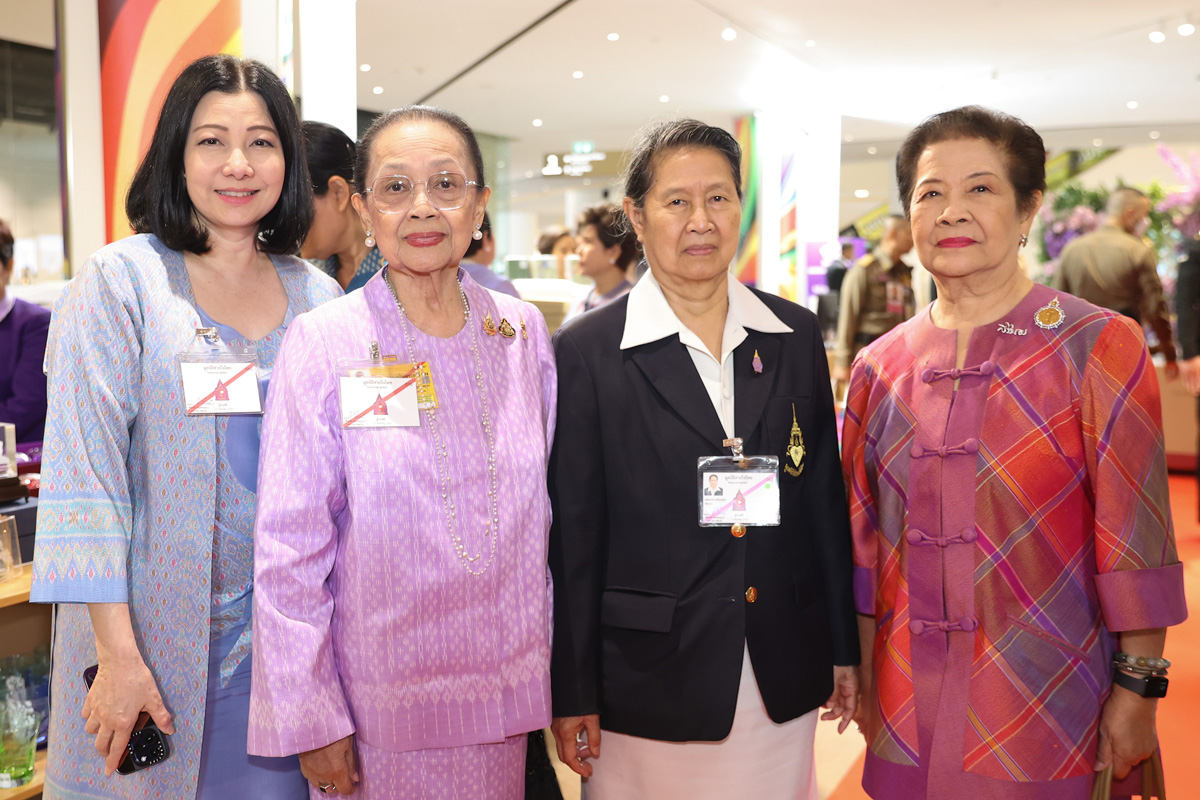 ชฎาทิพ จูตระกูล, ท่านผู้หญิงอรนุช อิศรางกูร ณ อยุธยา, ม.ล.เอื้อมสุขย์ กิติยากร และท่านผู้หญิงรวิจิตร์ สุวรรณบุบผา