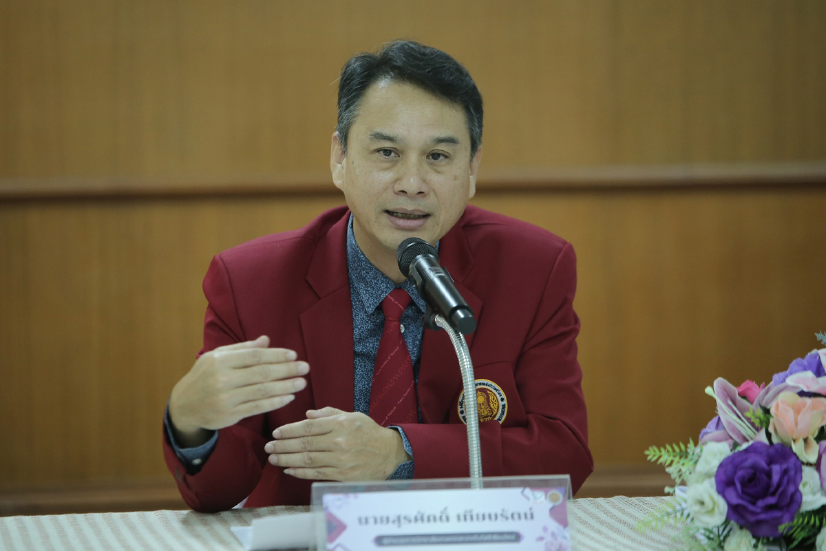สุรศักดิ์ เทียบรัตน์