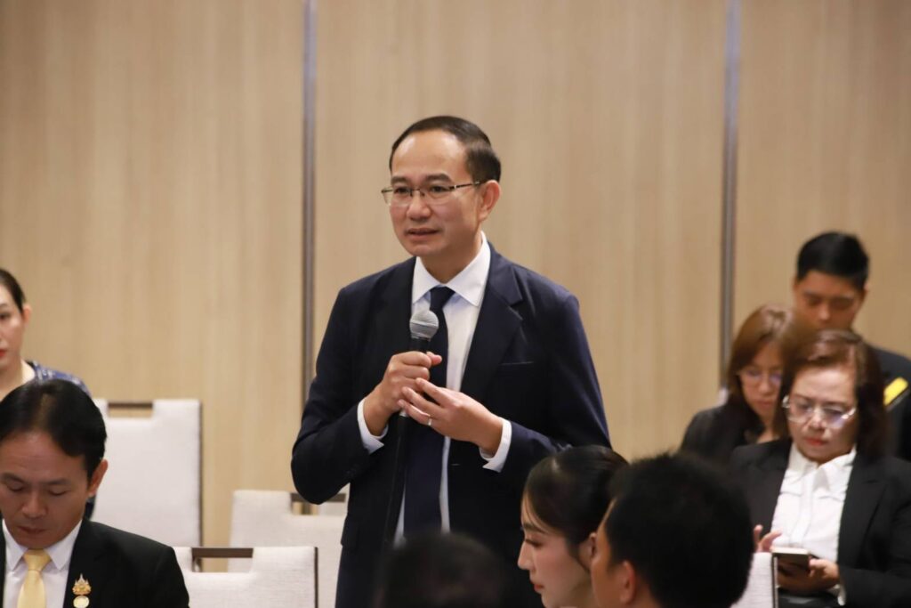 รศ.ดร.ประวิต เอราวรรณ์