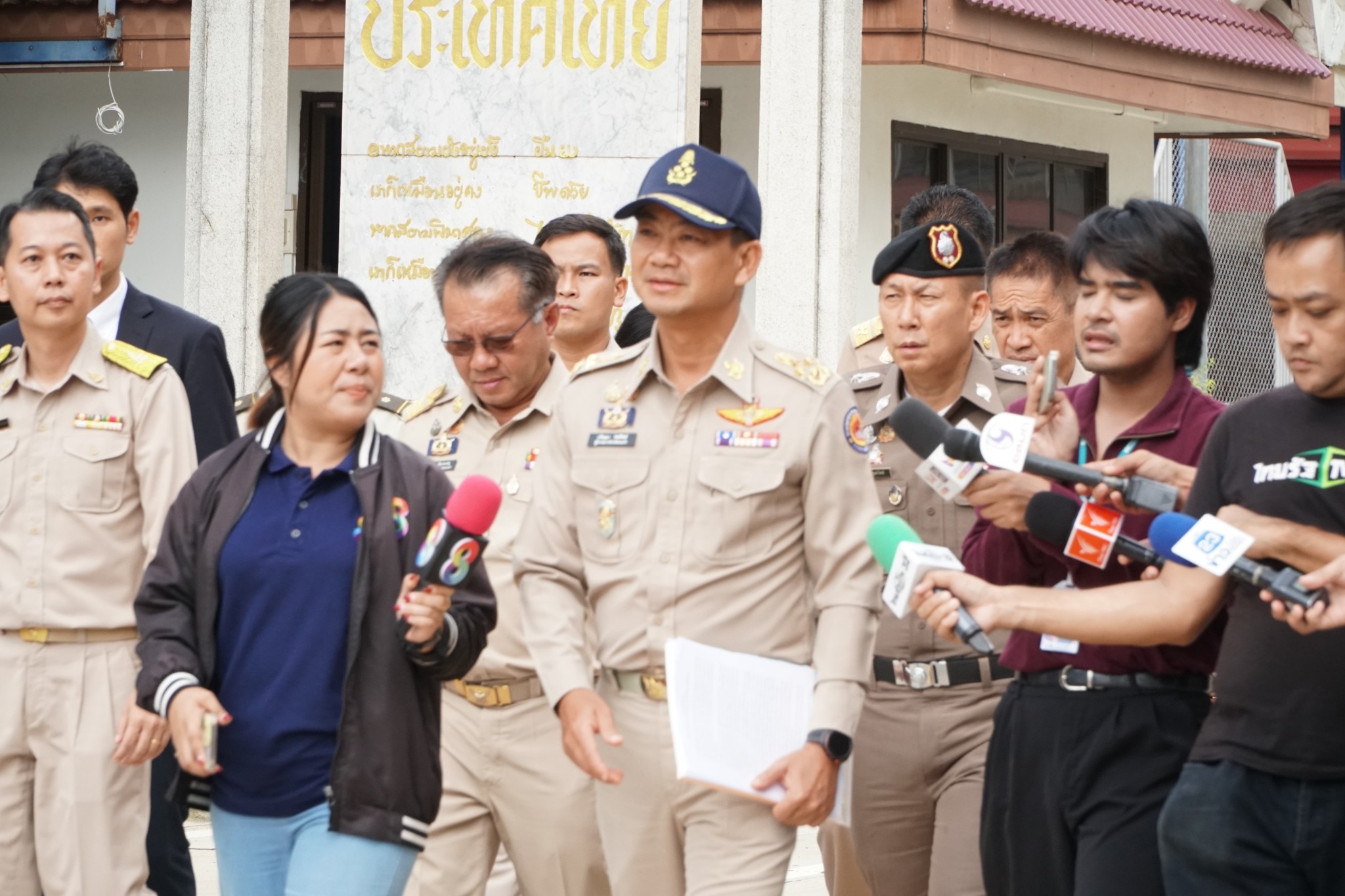 ผู้ว่าฯสระแก้วยื่นคำขาด หลังถกจีบีซี ให้ประชาชนอยู่ห่างชายแดนอย่างน้อย 500 ม.