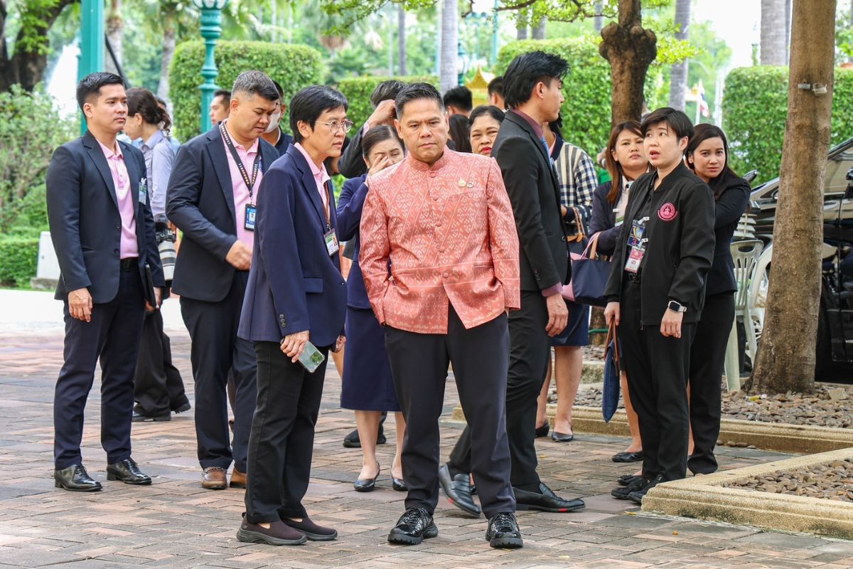 วราวุธ หนุนยุบสภาคืนอำนาจประชาชน ผ่าทางตันการเมือง