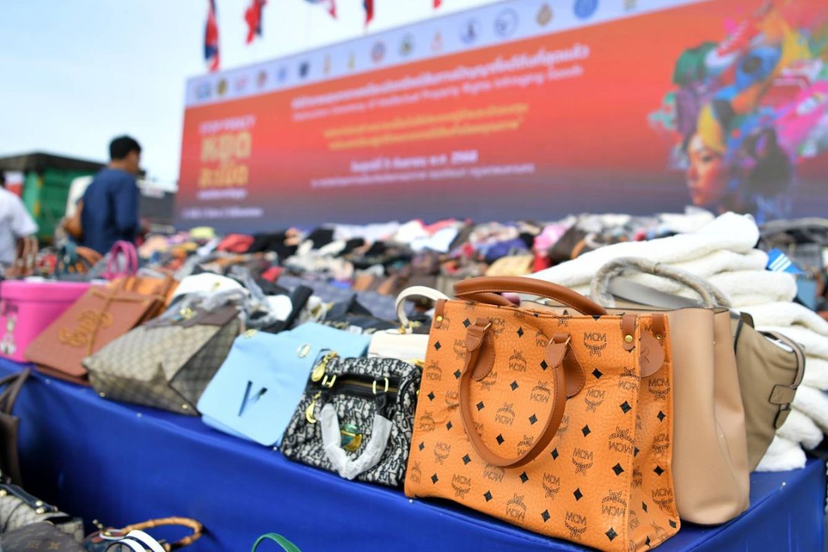 ‘จตุพร’ ผนึกกำลังภาครัฐ-เอกชน ทำลายของกลาง มูลค่า 900 ล้านบาท