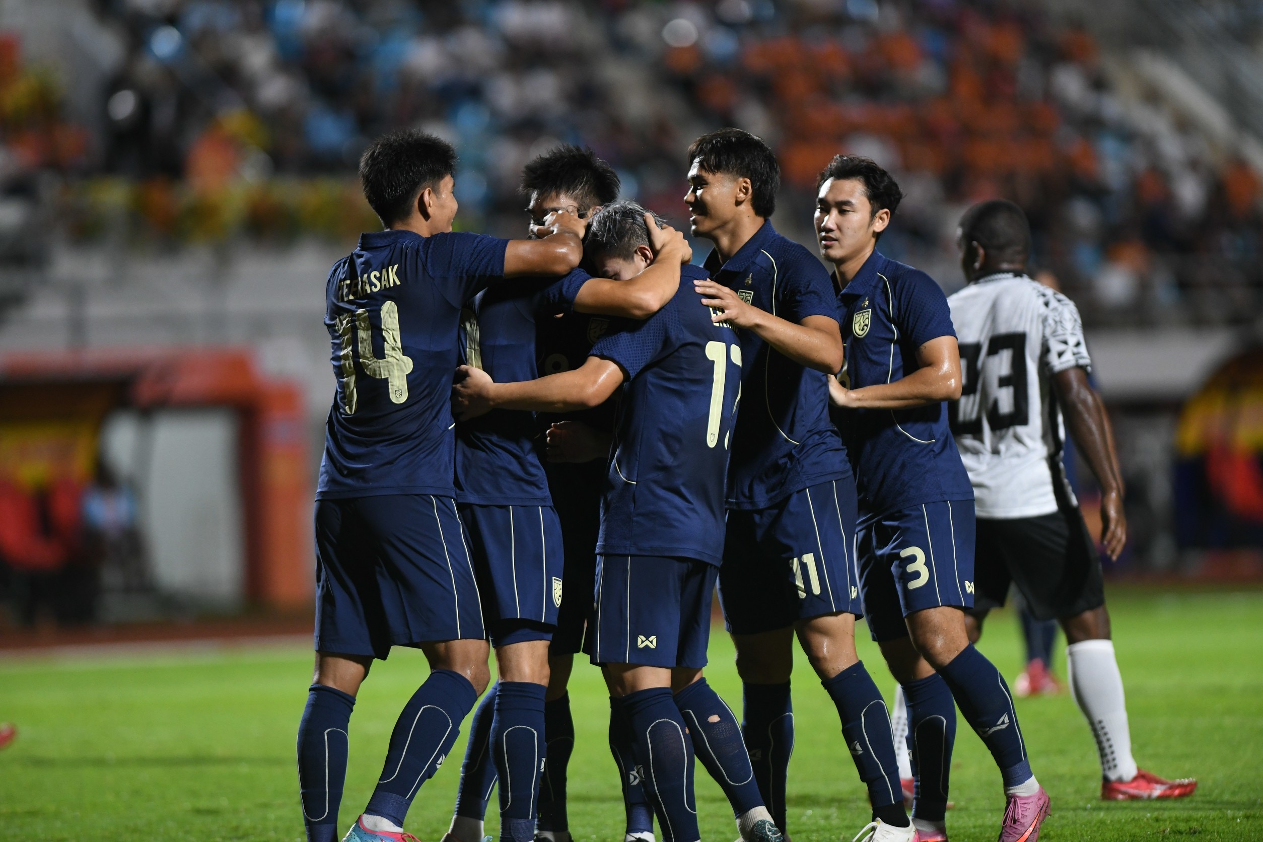 ทีมชาติไทย ชนะ ฟิจิ 3-0 ลิ่วนัดชิงศึกคิงส์คัพ
