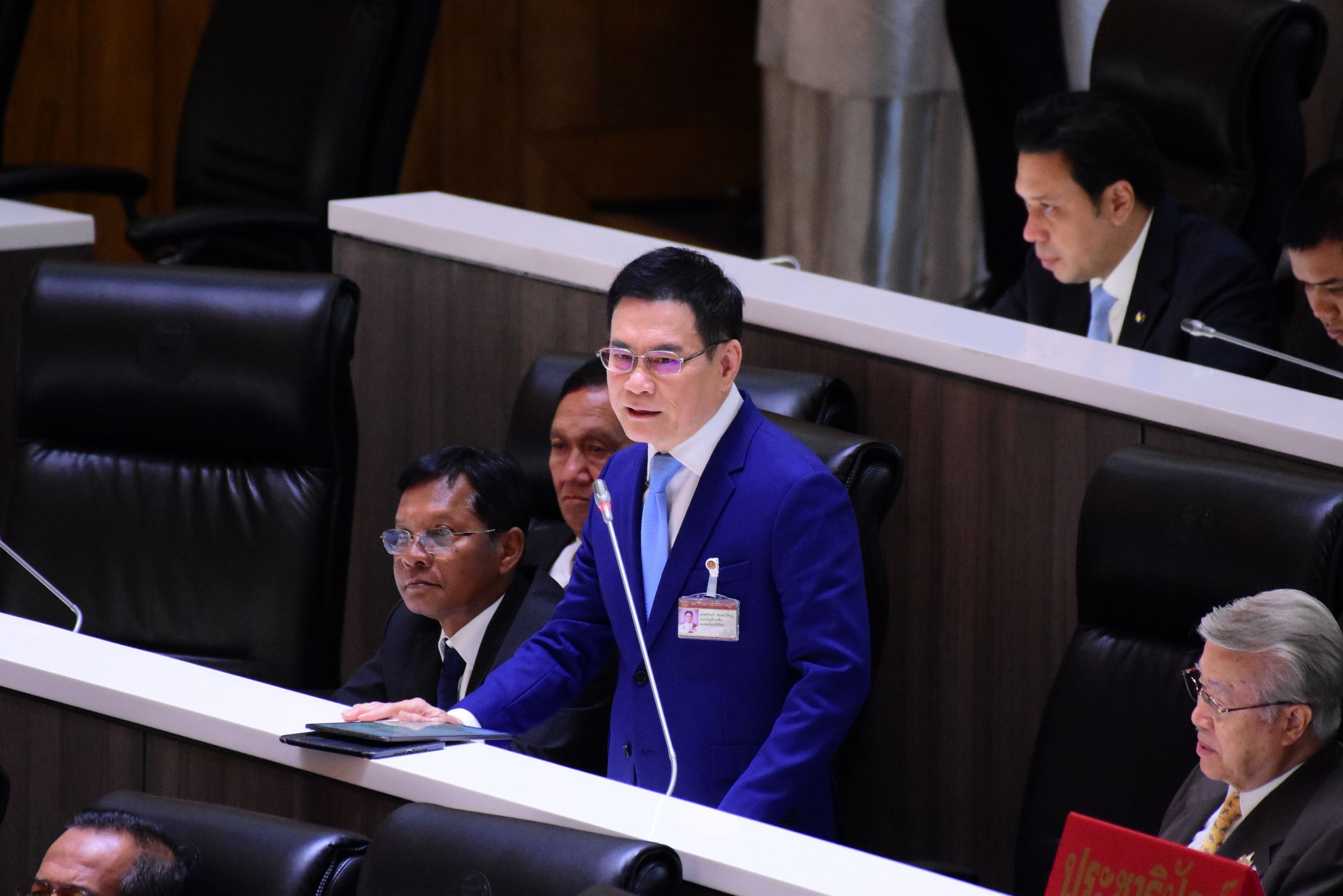 จุรินทร์ ชม ครม.ถูกฝาทุกตัว เปรียบ “หนูตกถังข้าวสาร” ชำแหละนโยบาย 6 ประเด็น
