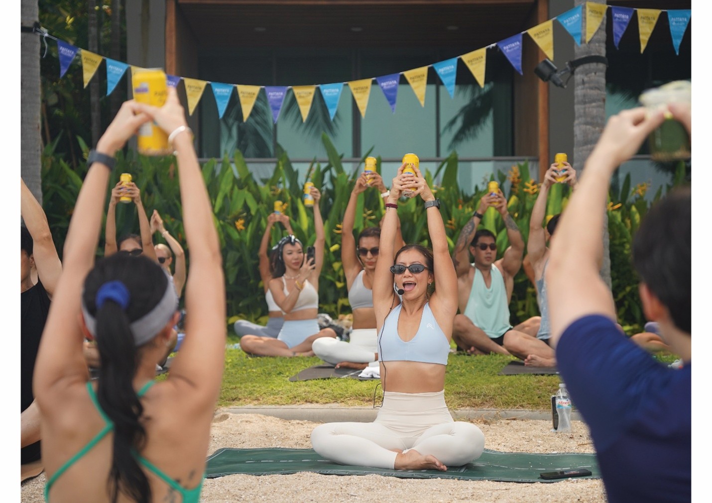 เปิดมิติใหม่สุดเอ็กซ์คลูซีฟริมทะเลพัทยา กับงาน ‘SOL SLOW Pattaya Beach Club x Cape Dara’ ที่รวมสุขภาพและปาร์ตี้เข้าไว้ด้วยกัน