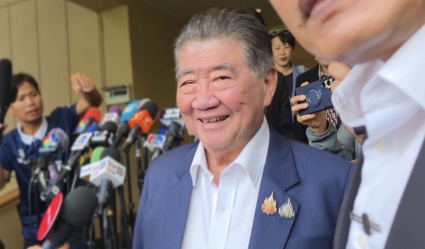 “ภูมิธรรม” ไม่ตอบ ปมสำนักเลขาฯ ครม.รับคืนพระราชกฤษฎีกายุบสภา