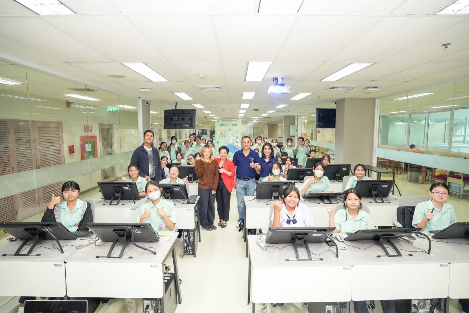 DPU x Wacom – สมาคมผู้ปกครองและครูสามเสนปั้นนักคิด “Basic Character Design”