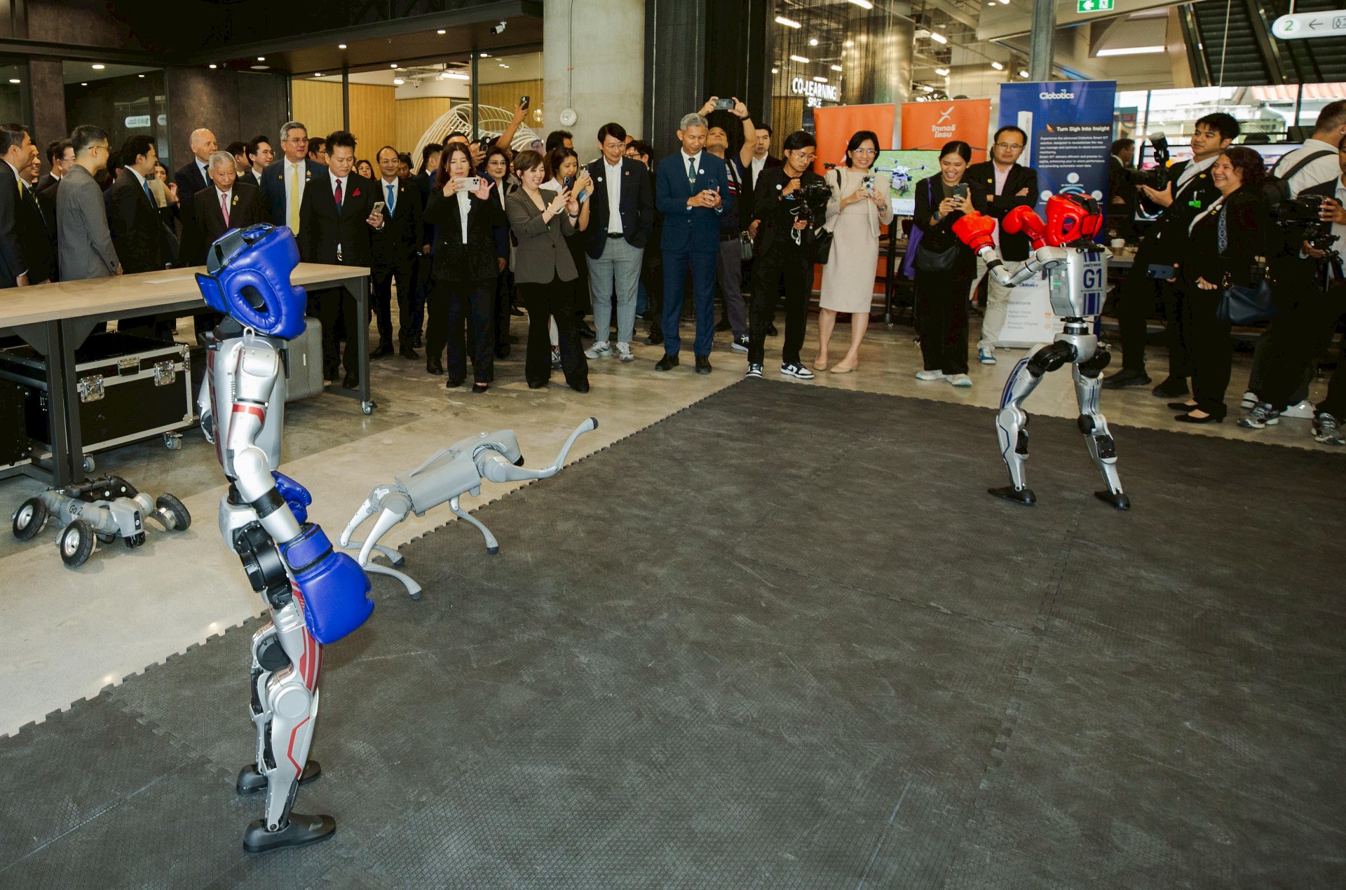 ทรูขนนวัตกรรมเอไอ หุ่นยนต์ พลังงาน โชว์ “มหกรรมนวัตกรรมบัวบาน 2025”