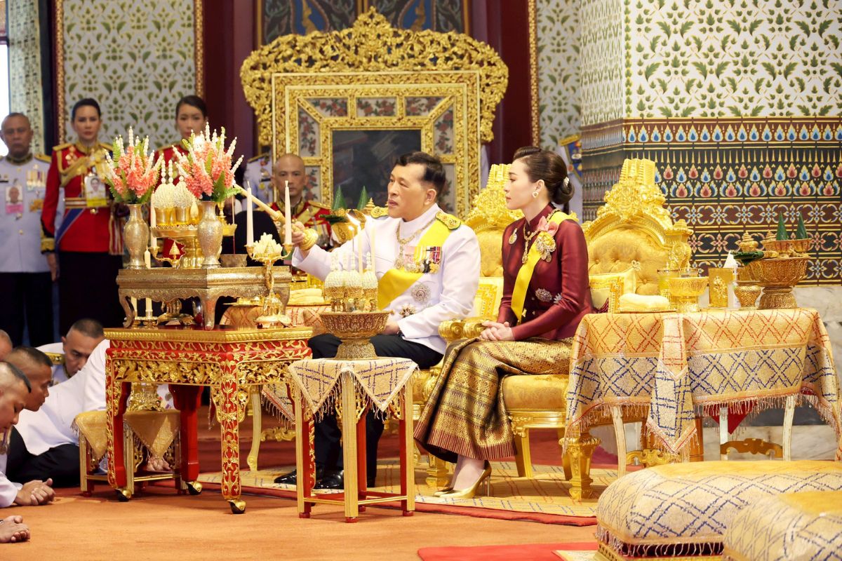 ในหลวง พระราชินี เสด็จฯ บำเพ็ญพระราชกุศลวันคล้ายวันพระบรมราชสมภพ ร.8
