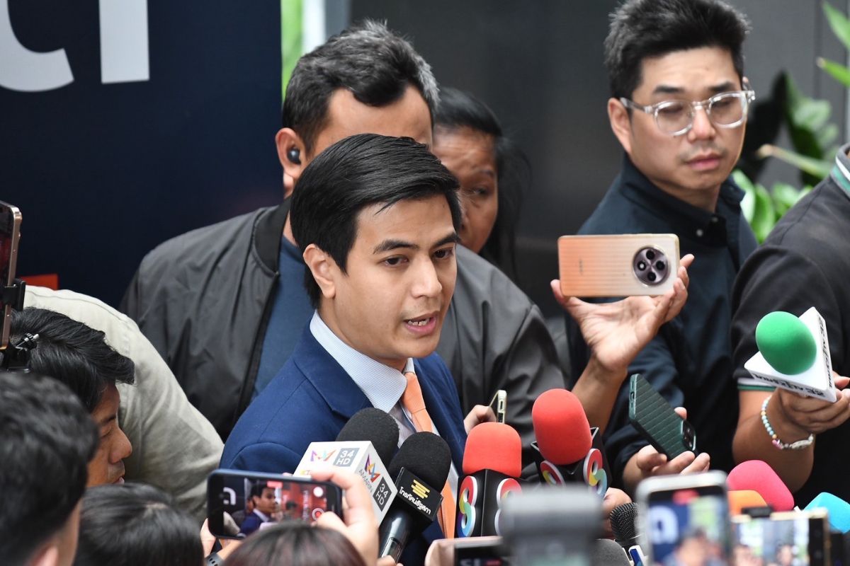 พริษฐ์ ลั่น เพื่อไทยยุบสภาได้เลยไม่ต้องรอ ชี้ ‘อนุทิน-ชัยเกษม’ โชว์วิชั่นเป็นเรื่องดี