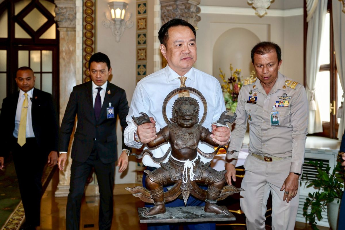 นายกฯ ย้ำ ‘คนละครึ่ง’ เริ่มทันที ต.ค. ปัดถือเคล็ดอยู่ยาว​หลังย้าย ‘องค์นรสิงห์’