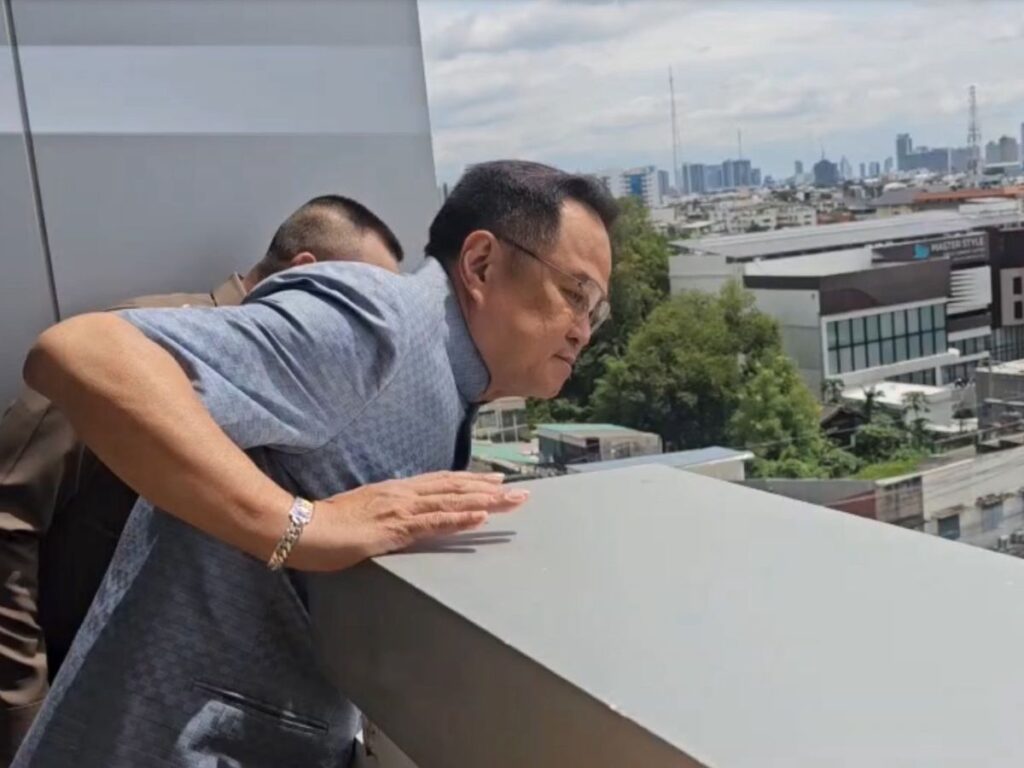 นายอนุทิน ชาญวีรกูล