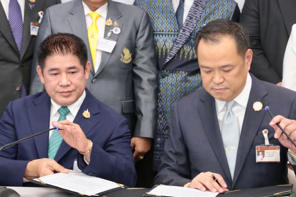 ธรรมนัสบอกนี่คือการเมือง เหตุทิ้งทักษิณ ย้ายขั้วหนุนอนุทิน